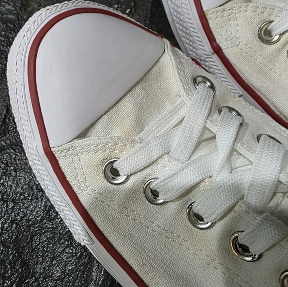 Converse Cuck Taylor All Star Low Top Sneaker, Men's Size 10, Women's Size 12 - Picture 9 of 10